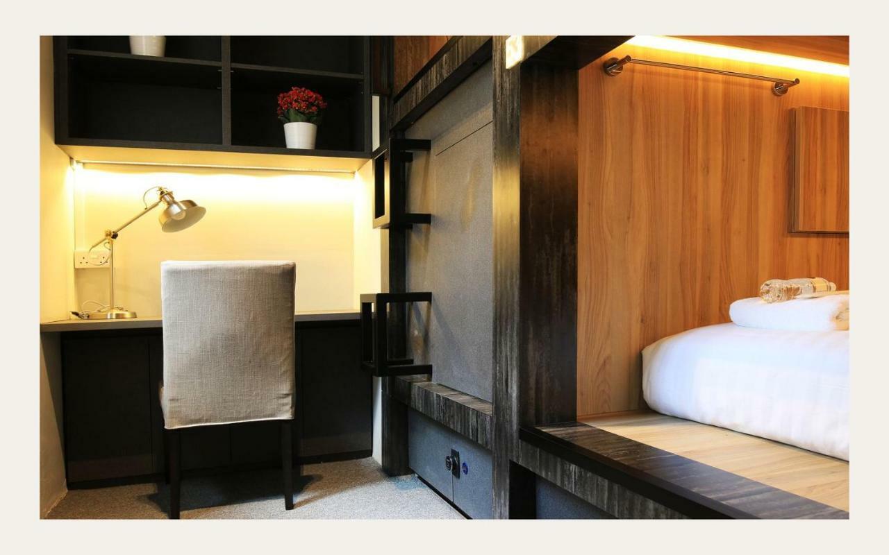 Private Room 2 Single Capsules